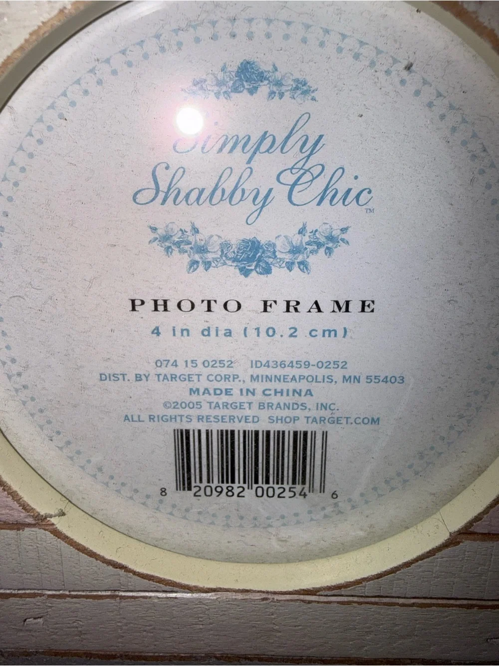 Simply Shabby Chic Round Striped Frame in Pink, Cream, Blue, Green